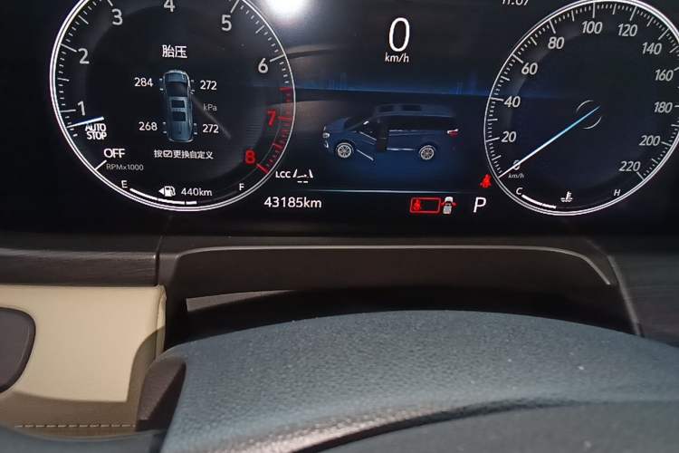 Used Buick GL8 2022 ES Landtrek 653T Smart Flagship Model Odometer Close Up