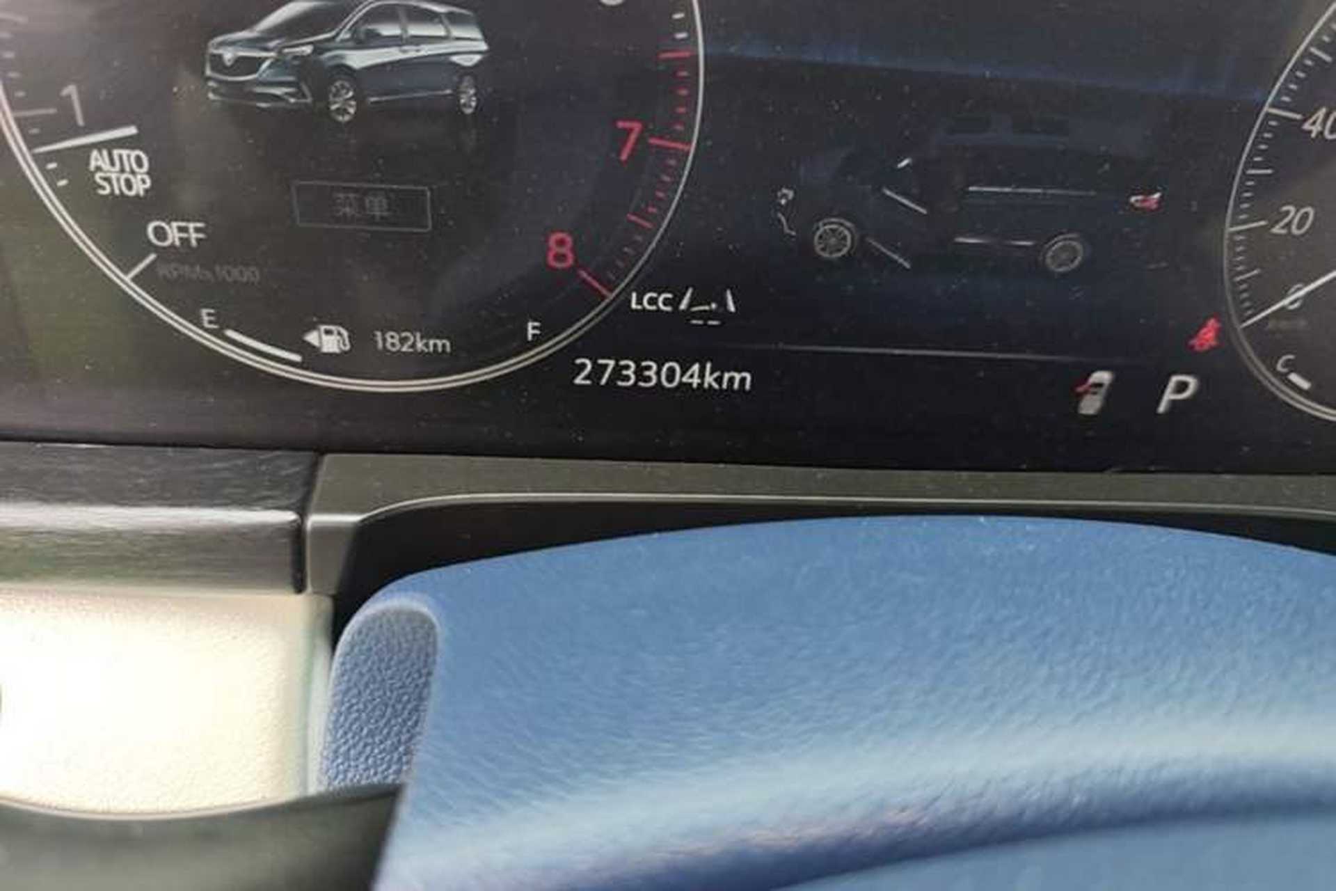 Used Buick GL8 2022 Avenir Avia Four-Seat Prestige Edition Odometer Close Up