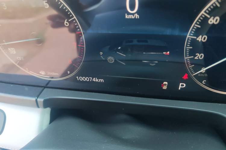 Used Buick GL8 2022 Avenir Avia Four-Seat Prestige Edition Odometer Close Up