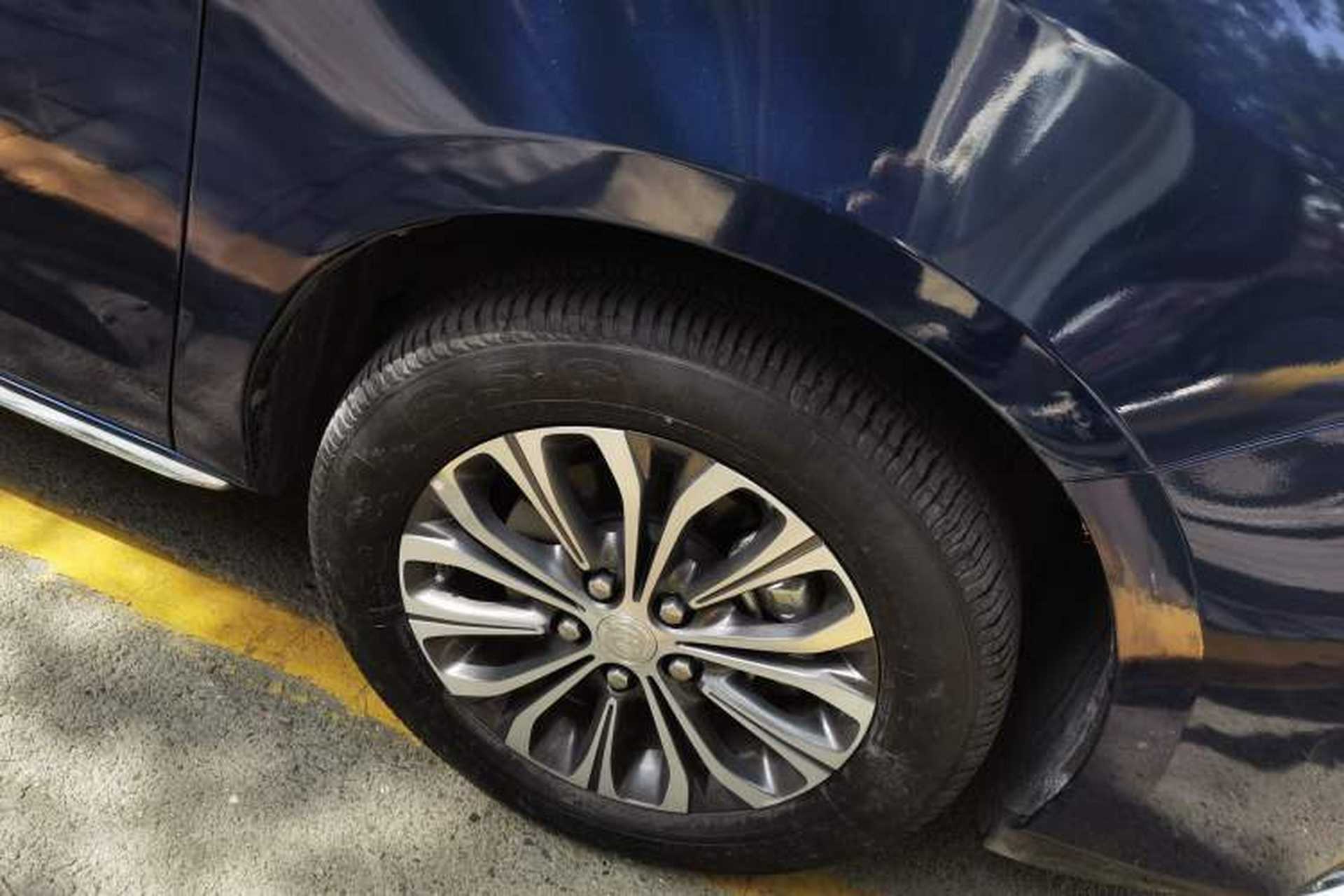 Used Buick GL8 2022 Land Cruiser Executive Class 652T Comfort Model Right Front Wheel Hub