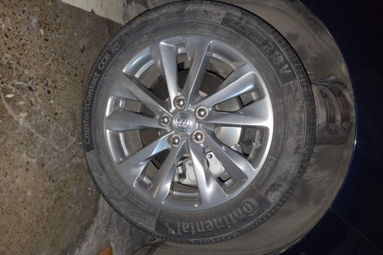 Used Buick GL8 2022 Avenir Avia Four-Seat Prestige Edition Right Front Wheel Hub