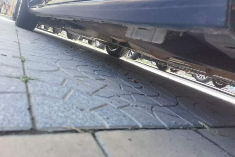 Used Buick GL8 2022 Avenir Avia Four-Seat Prestige Edition Right Side Sill