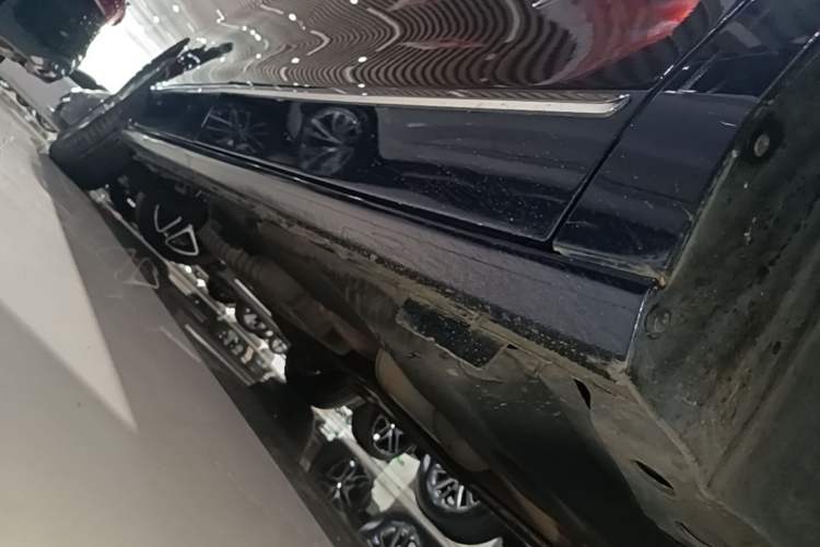 Used Buick GL8 2022 Avenir Avia Four-Seat Prestige Edition Right Side Sill
