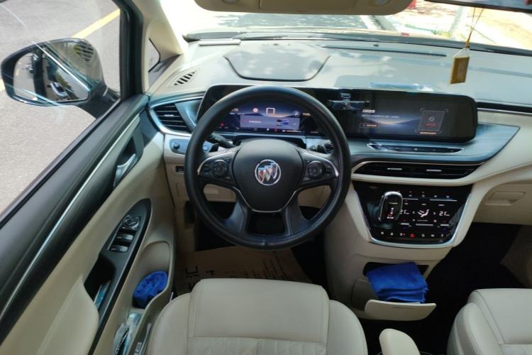 Used Buick GL8 2022 ES Landtrek 653T Flagship Model Steering Wheel