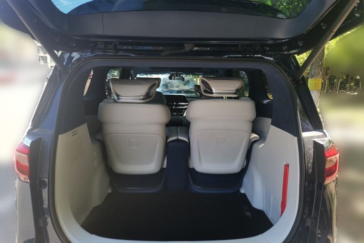 Used Buick GL8 2022 Avenir Avia Four-Seat Prestige Edition Trunk