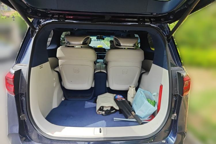 Used Buick GL8 2022 Avenir Avia Four-Seat Prestige Edition Trunk