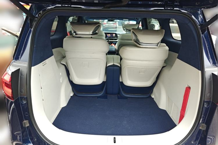Used Buick GL8 2022 Avenir Avia Four-Seat Prestige Edition Trunk