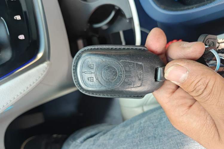 Used Buick GL8 2022 Avenir Avia Four-Seat Prestige Edition Vehicle Key