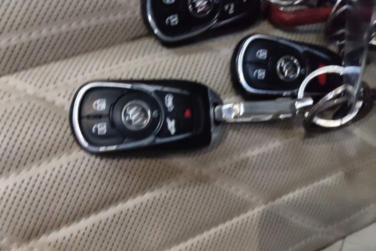 Used Buick GL8 2022 ES Landtrek 653T Smart Flagship Model Vehicle Key
