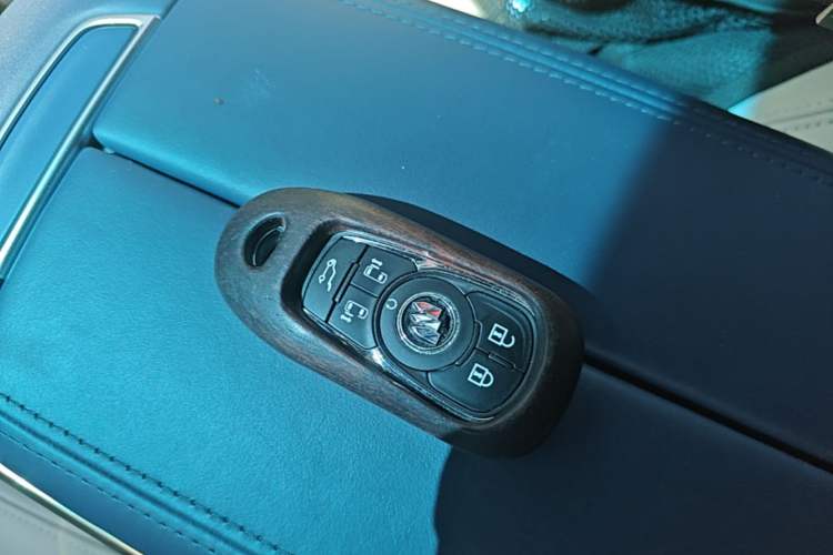 Used Buick GL8 2022 Avenir Avia Four-Seat Prestige Edition Vehicle Key