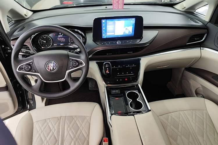 Used Buick GL8 2022 Land Cruiser Executive Class 652T Comfort Model Audio And AC Panel