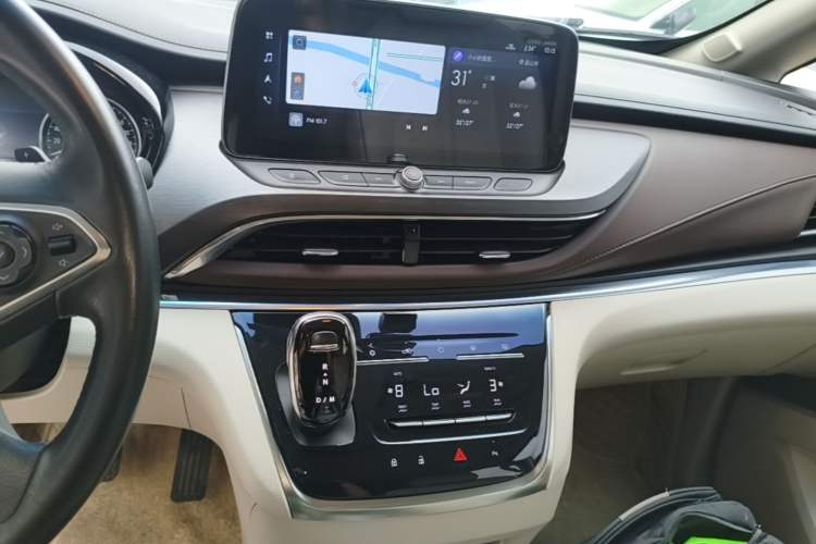 Used Buick GL8 2022 Land Business Class 652T Luxury Model Audio And AC Panel