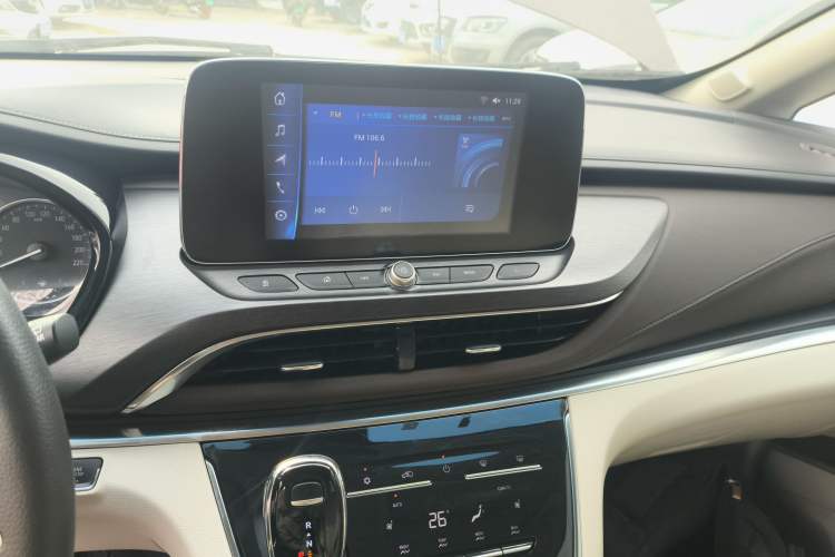 Used Buick GL8 2022 Land Cruiser Executive Class 652T Comfort Model Audio And AC Panel