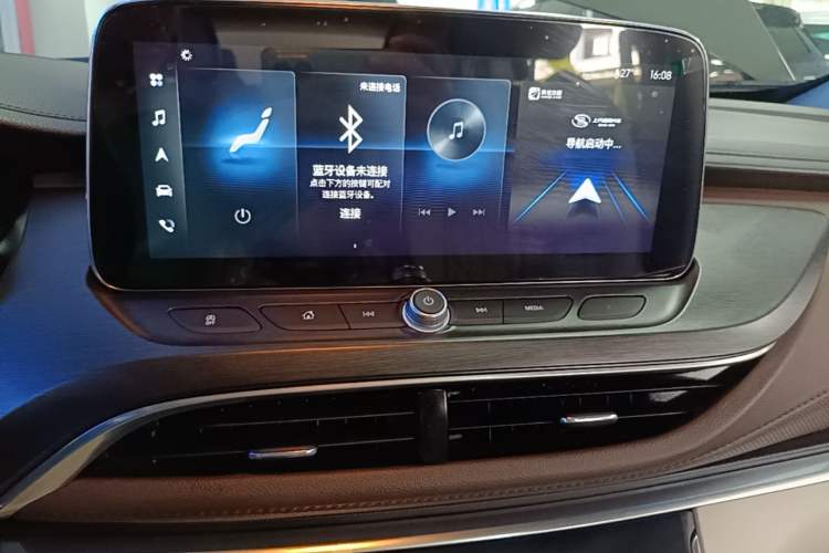 Used Buick GL8 2022 Land Business Class 652T Luxury Model Audio And AC Panel