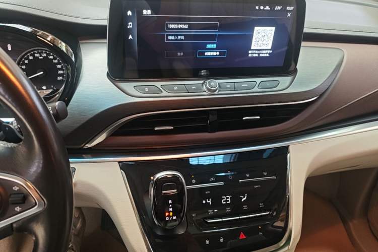 Used Buick GL8 2022 Land Business Class 652T Luxury Model Audio And AC Panel