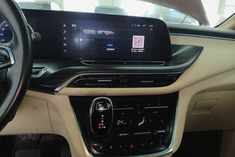 Used Buick GL8 2022 ES Landtrek 653T Luxury Edition Audio And AC Panel