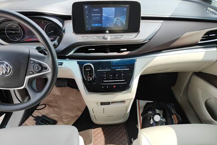 Used Buick GL8 2022 Land Cruiser Executive Class 652T Comfort Model Audio And AC Panel
