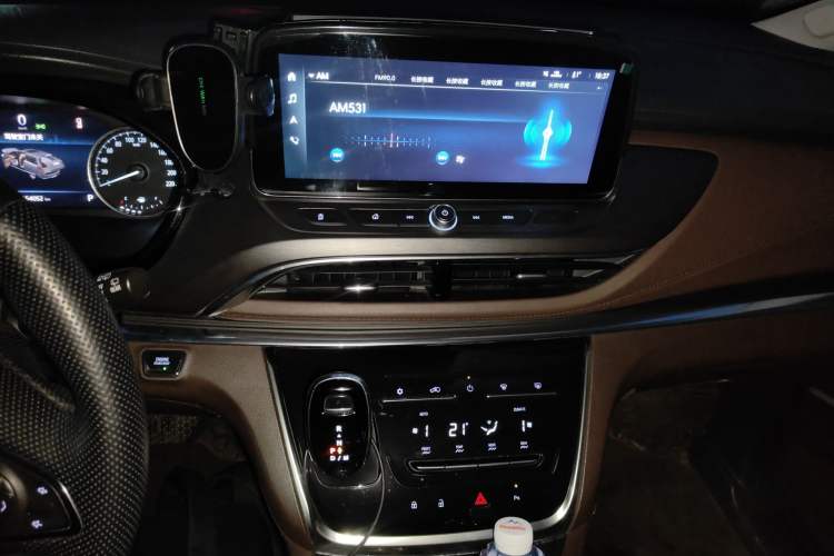 Used Buick GL8 2022 Land Business Class 652T Luxury Model Audio And AC Panel