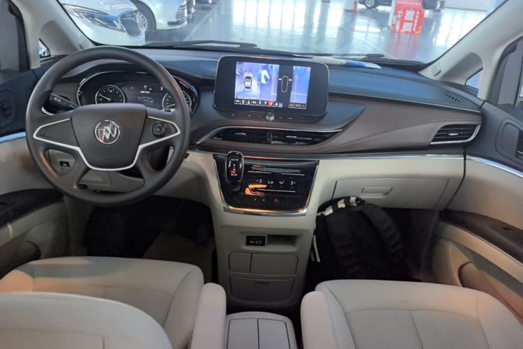 Used Buick GL8 2022 Land Cruiser Executive Class 652T Comfort Model Center Console