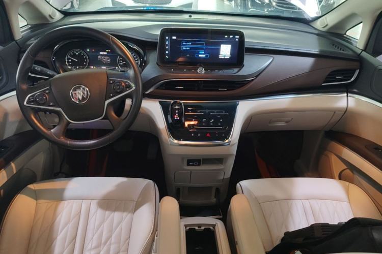 Used Buick GL8 2022 Land Executive Class 652T Prestige Model Center Console