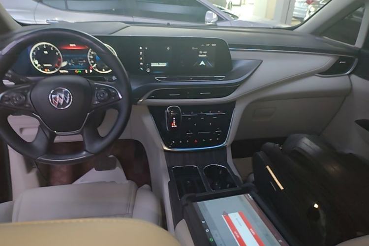 Used Buick GL8 2022 ES Landtrek 653T Comfort Edition Center Console