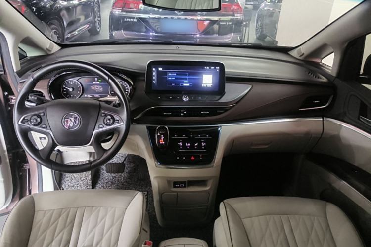 Used Buick GL8 2022 Land Business Class 652T Luxury Model Center Console