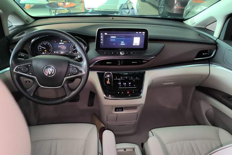 Used Buick GL8 2022 Land Business Class 652T Luxury Model Center Console