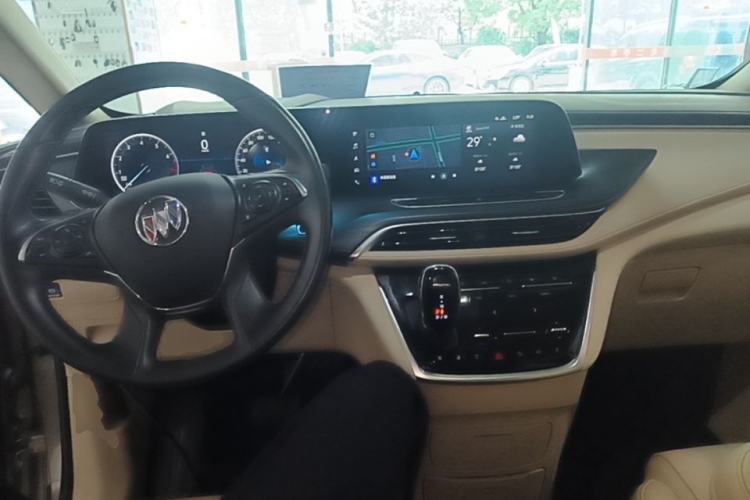 Used Buick GL8 2022 ES Landtrek 653T Luxury Edition Center Console