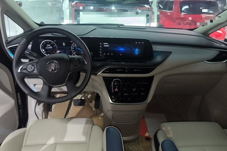 Used Buick GL8 2022 ES Landtrek 653T Comfort Edition Center Console