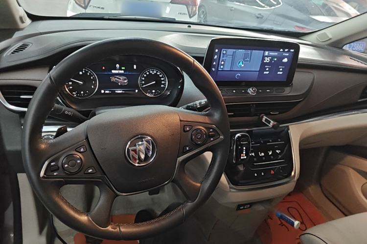 Used Buick GL8 2022 Land Business Class 652T Luxury Model Center Console