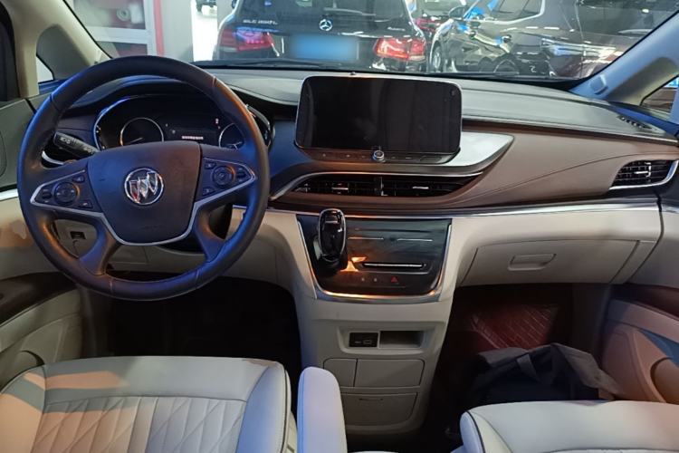 Used Buick GL8 2022 Land Business Class 652T Luxury Model Center Console