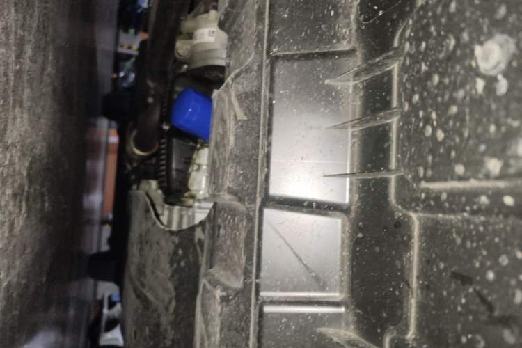 Used Buick GL8 2022 Land Cruiser Executive Class 652T Comfort Model Chassis Front