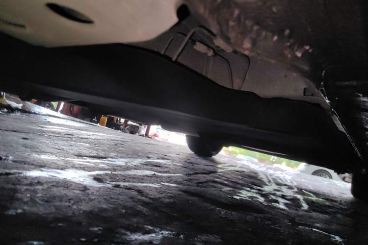 Used Buick GL8 2022 Land Cruiser Executive Class 652T Comfort Model Chassis Front Left