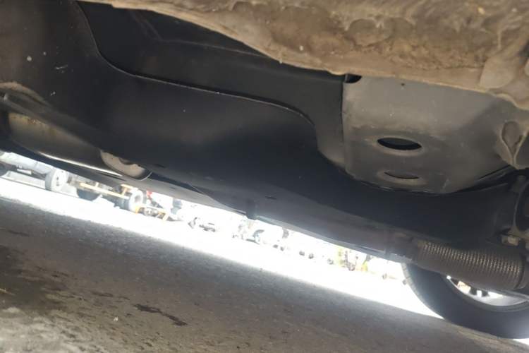 Used Buick GL8 2022 Land Cruiser Executive Class 652T Smart Luxury Model Chassis Front Right