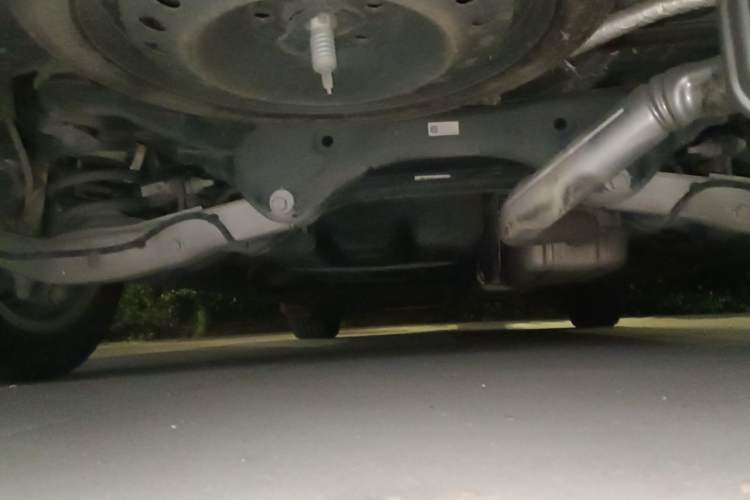 Used Buick GL8 2022 ES Land Cruiser 653T Luxury Model Chassis Rear