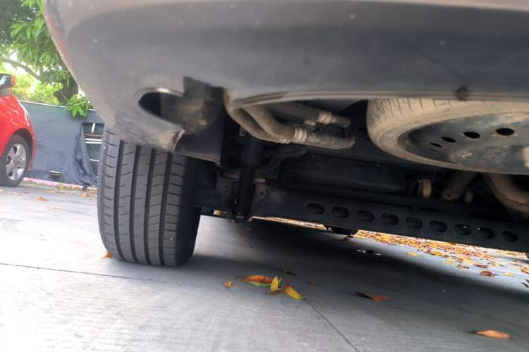 Used Buick GL8 2022 Land Cruiser Executive Class 652T Comfort Model Chassis Rear Left