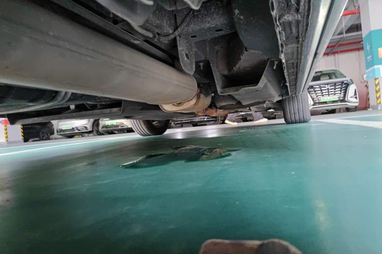 Used Buick GL8 2022 Land Cruiser Executive Class 652T Comfort Model Chassis Rear Right