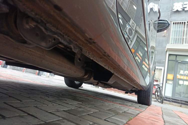 Used Buick GL8 2022 Land Cruiser Executive Class 652T Smart Luxury Model Chassis Rear Right