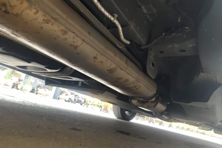 Used Buick GL8 2022 Land Cruiser Executive Class 652T Smart Luxury Model Chassis Rear Right