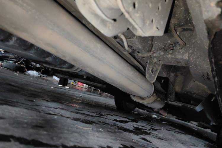 Used Buick GL8 2022 Land Cruiser Executive Class 652T Comfort Model Chassis Rear Right