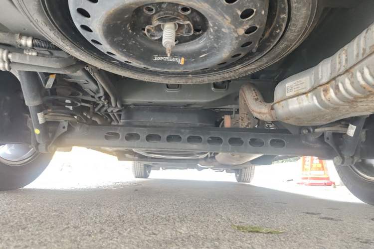 Used Buick GL8 2022 Land Cruiser Executive Class 652T Smart Luxury Model Chassis Rear