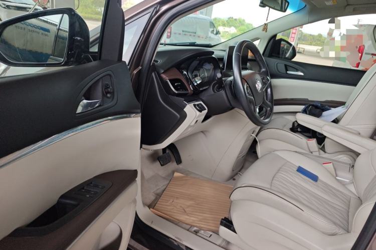 Used Buick GL8 2022 Land Business Class 652T Luxury Model Driver Seat