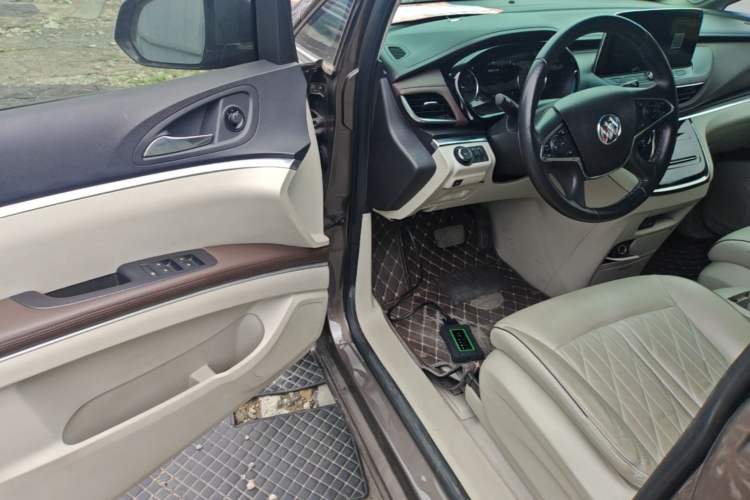 Used Buick GL8 2022 Land Business Class 652T Luxury Model Driver Seat