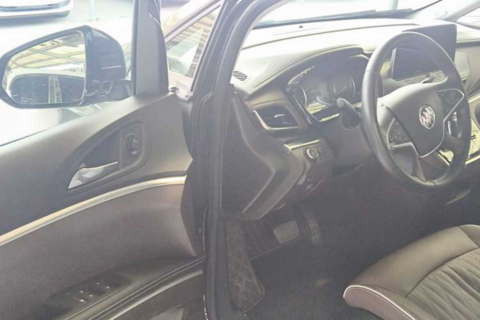 Used Buick GL8 2022 Land Executive Class 652T Prestige Model Driver Seat