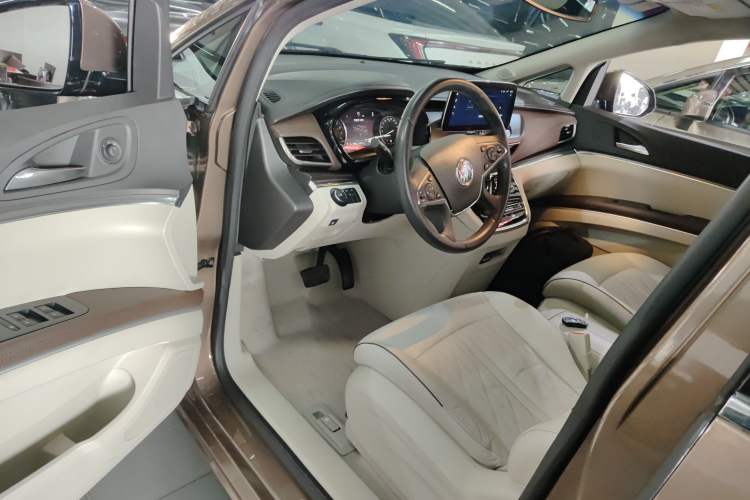 Used Buick GL8 2022 Land Business Class 652T Luxury Model Driver Seat