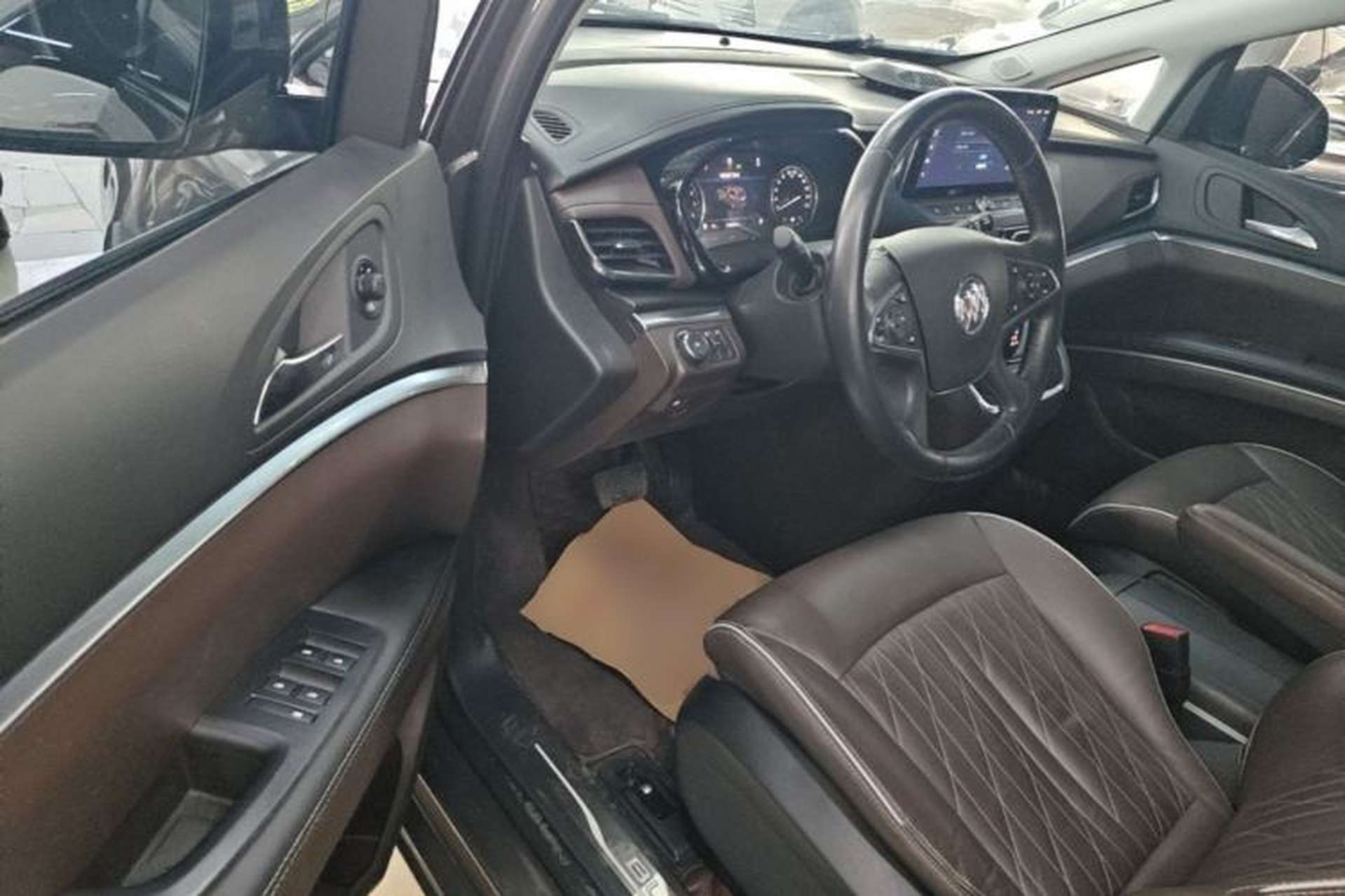 Used Buick GL8 2022 Land Executive Class 652T Prestige Model Driver Seat