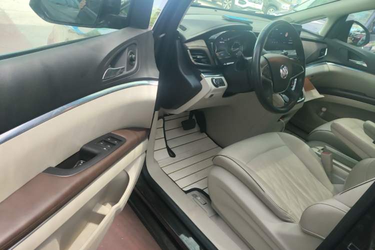 Used Buick GL8 2022 Land Business Class 652T Luxury Model Driver Seat