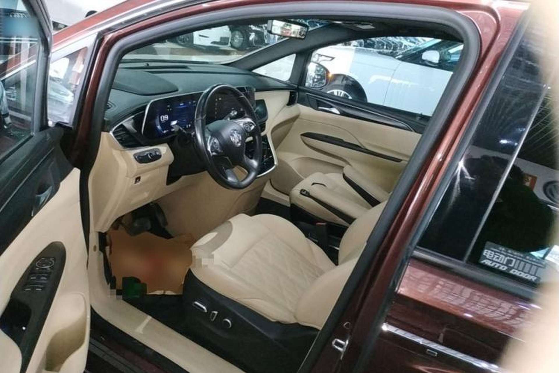 Used Buick GL8 2022 ES Land Cruiser 653T Luxury Model Driver Seat