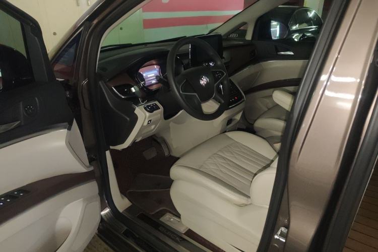 Used Buick GL8 2022 Land Business Class 652T Luxury Model Driver Seat