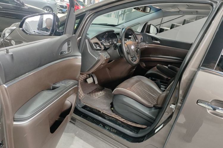Used Buick GL8 2022 Land Business Class 652T Luxury Model Driver Seat